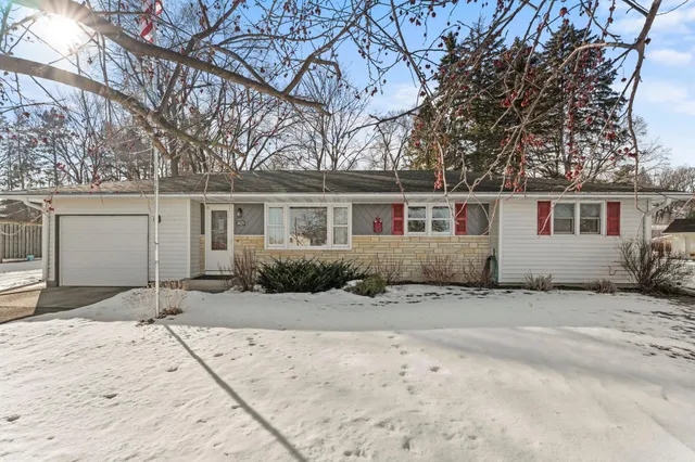 $299,900 | 3429 Helen Lane, Red Wing, MN 55066