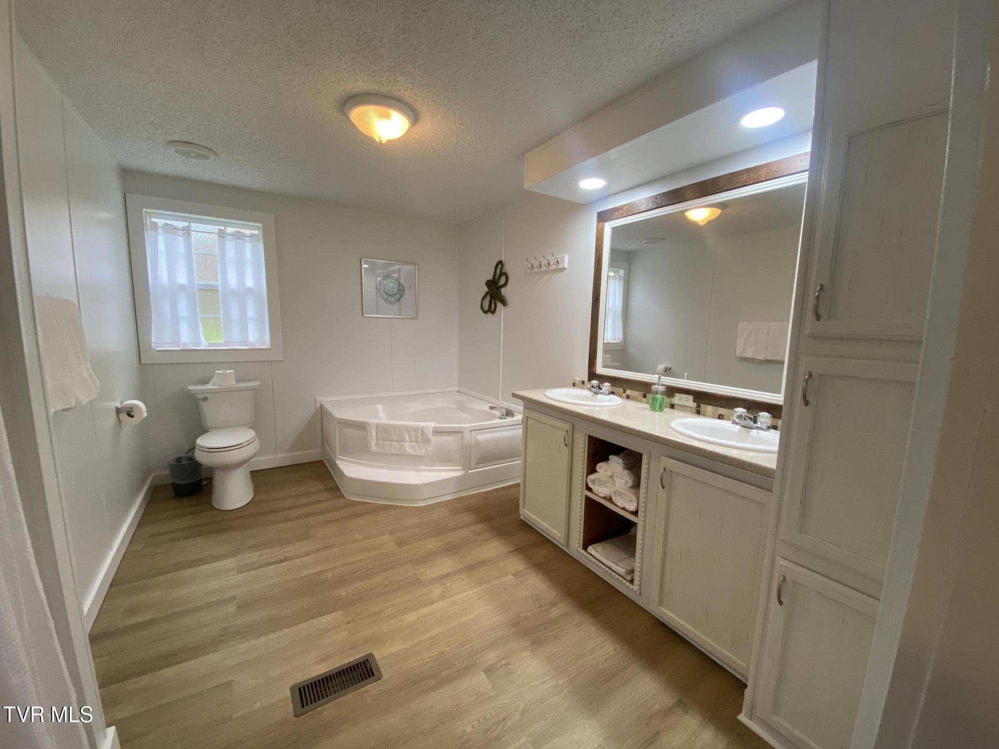 21570 Alvarado Road Abingdon, VA 24211 - Photo 28 of 48 28