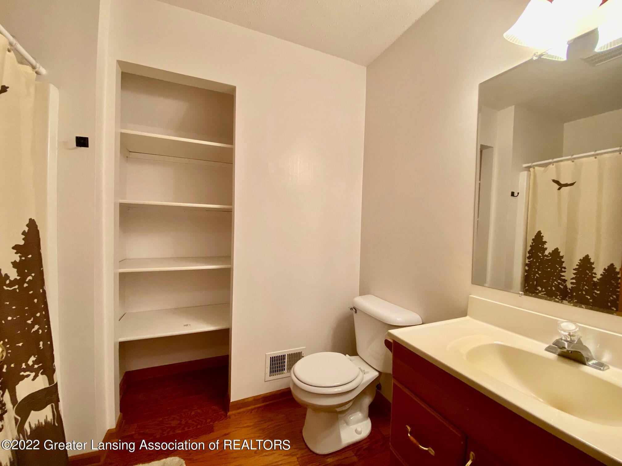 4980 South Francis Road St. Johns, MI 48879 - Photo 25 of 36 upstairs full bath