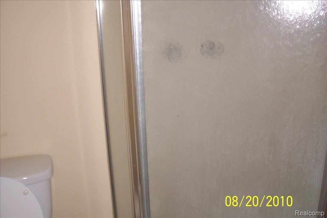 18301 Frazho Road Roseville, MI 48066 - Photo 10 of 14 Shower Bath Up Stairs