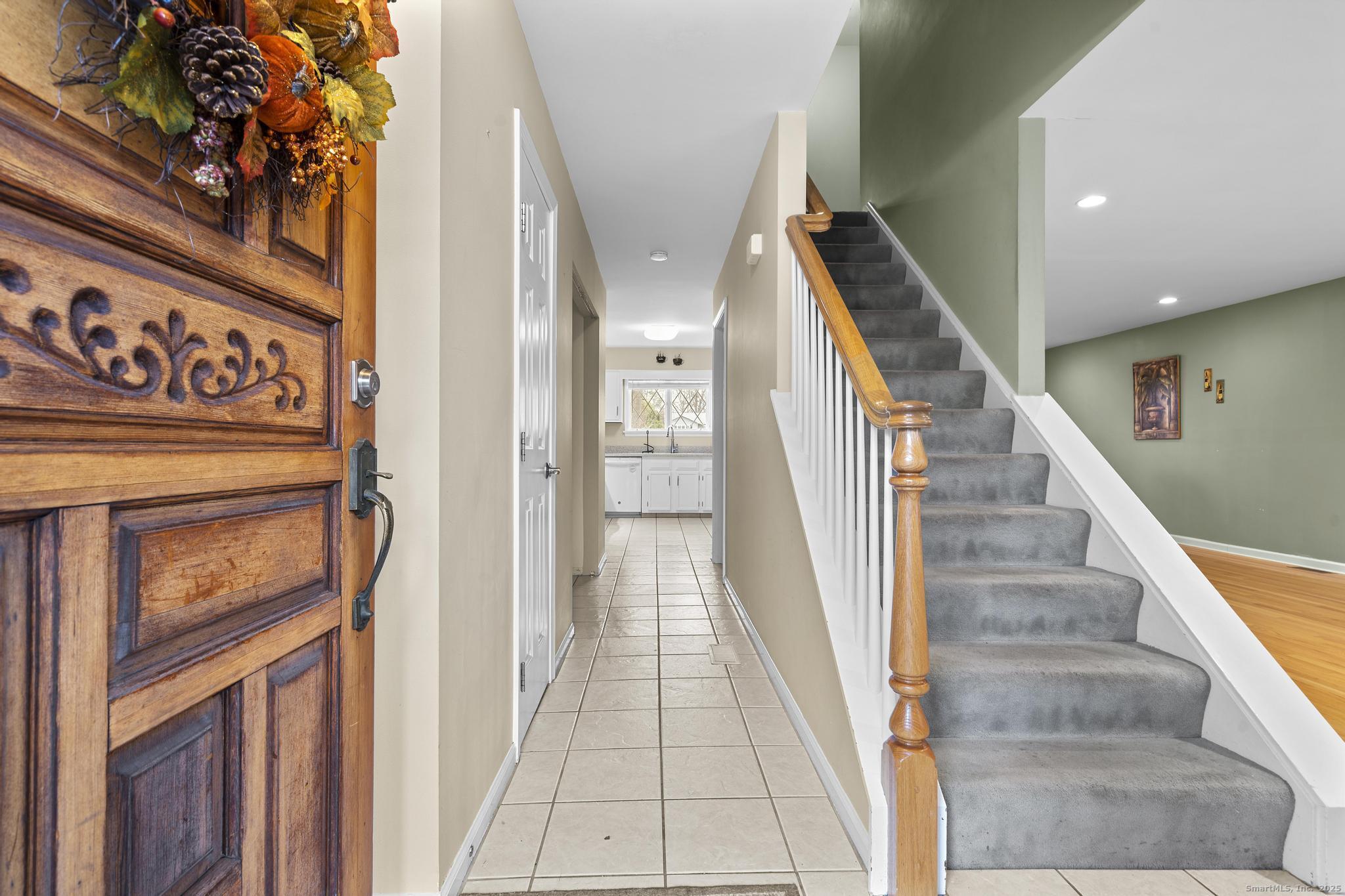 15 Derbyshire, Unit 15 Derby, CT 06418 - Photo 3 of 39 a view of entryway