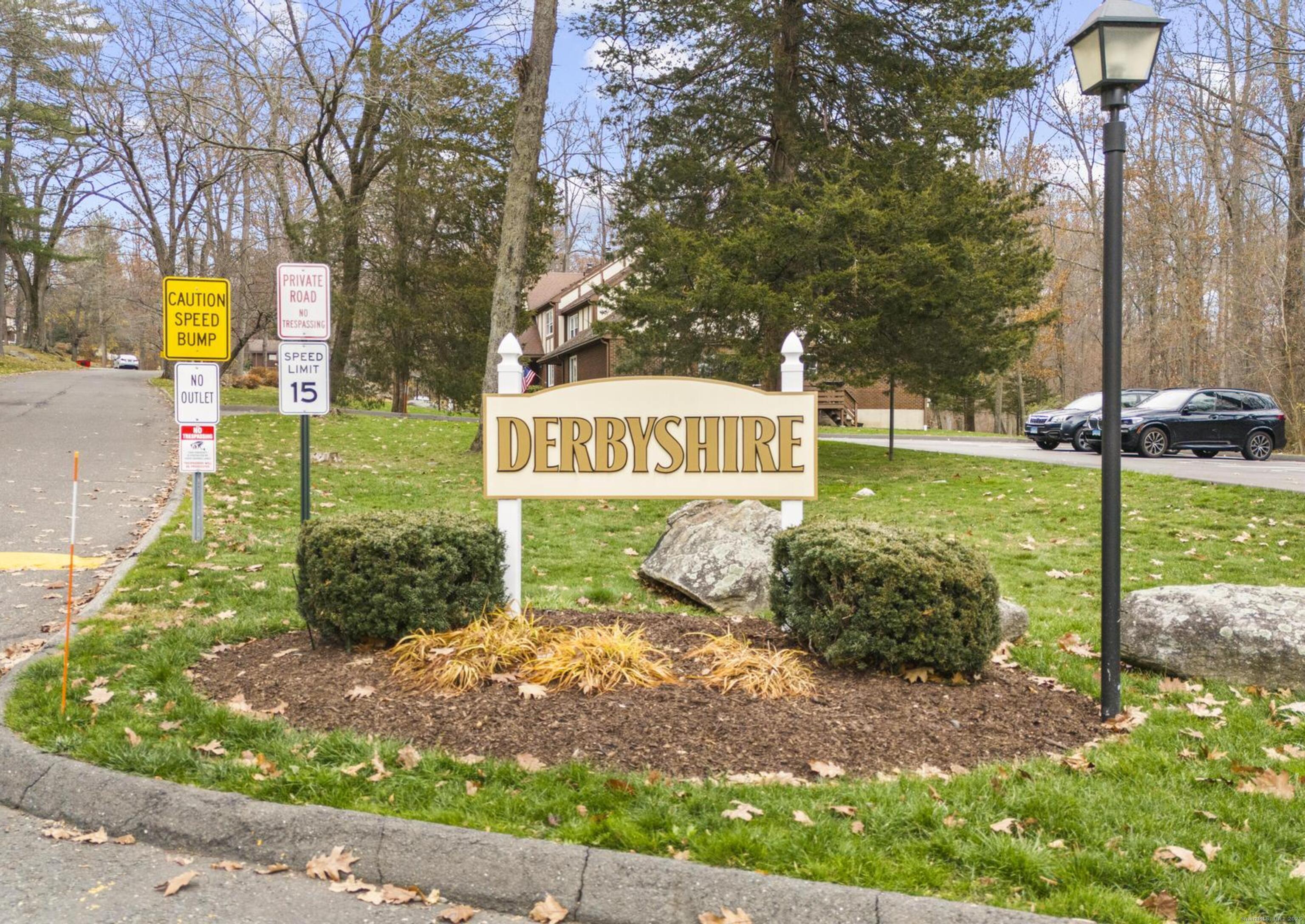 15 Derbyshire, Unit 15 Derby, CT 06418 - Photo 33 of 39 a view of outdoor space with a garden