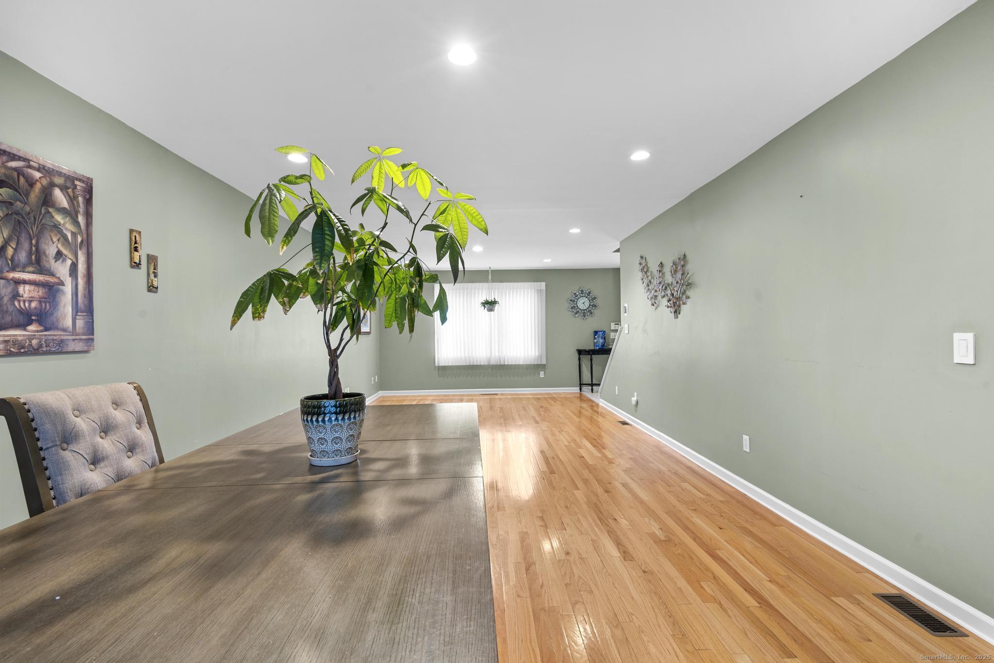 15 Derbyshire, Unit 15 Derby, CT 06418 - Photo 6 of 39