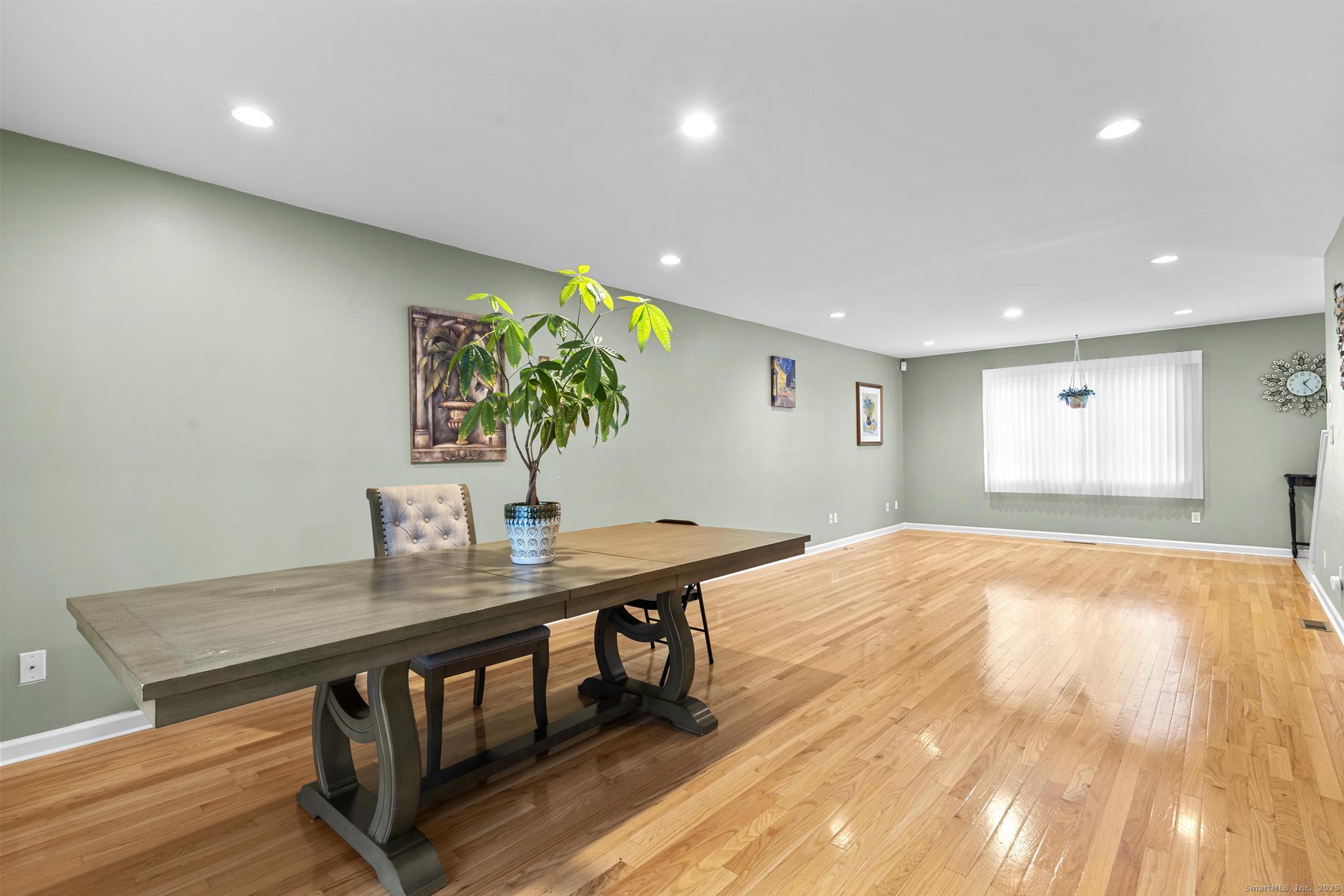 15 Derbyshire, Unit 15 Derby, CT 06418 - Photo 8 of 39 a view of a workspace with furniture