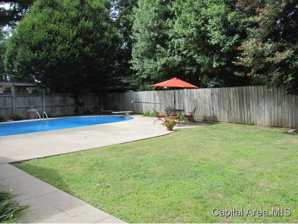1625 Ruth Place Springfield, IL 62704 - Photo 15 of 23 Gallery Image 15
