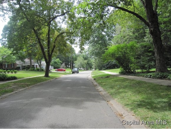1625 Ruth Place Springfield, IL 62704 - Photo 16 of 23 Gallery Image 16