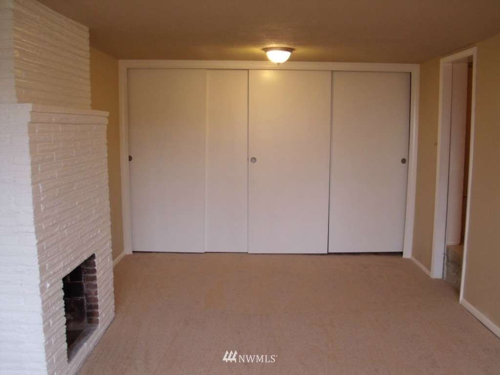 625 Camas Avenue Northeast Renton, WA 98056 - Photo 6 of 9 Gallery Image 6