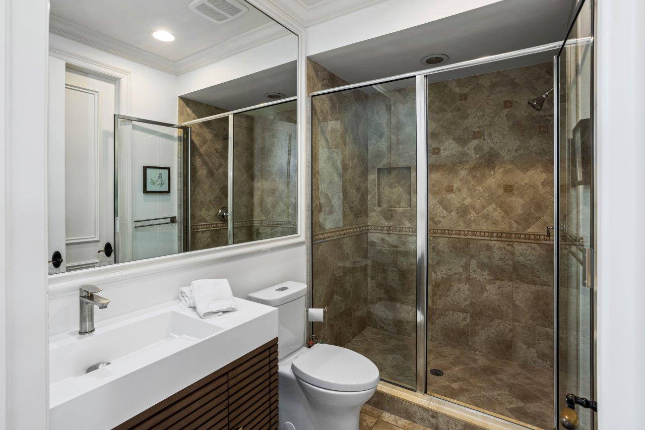 4 Coconut Lane Ocean Ridge, FL 33435 - Photo 22 of 33 GUEST_BATH