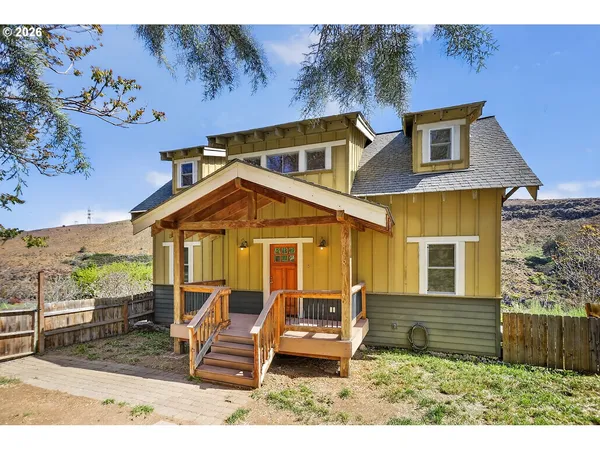 $435,000 | 499 1st Street, Maupin, OR 97037