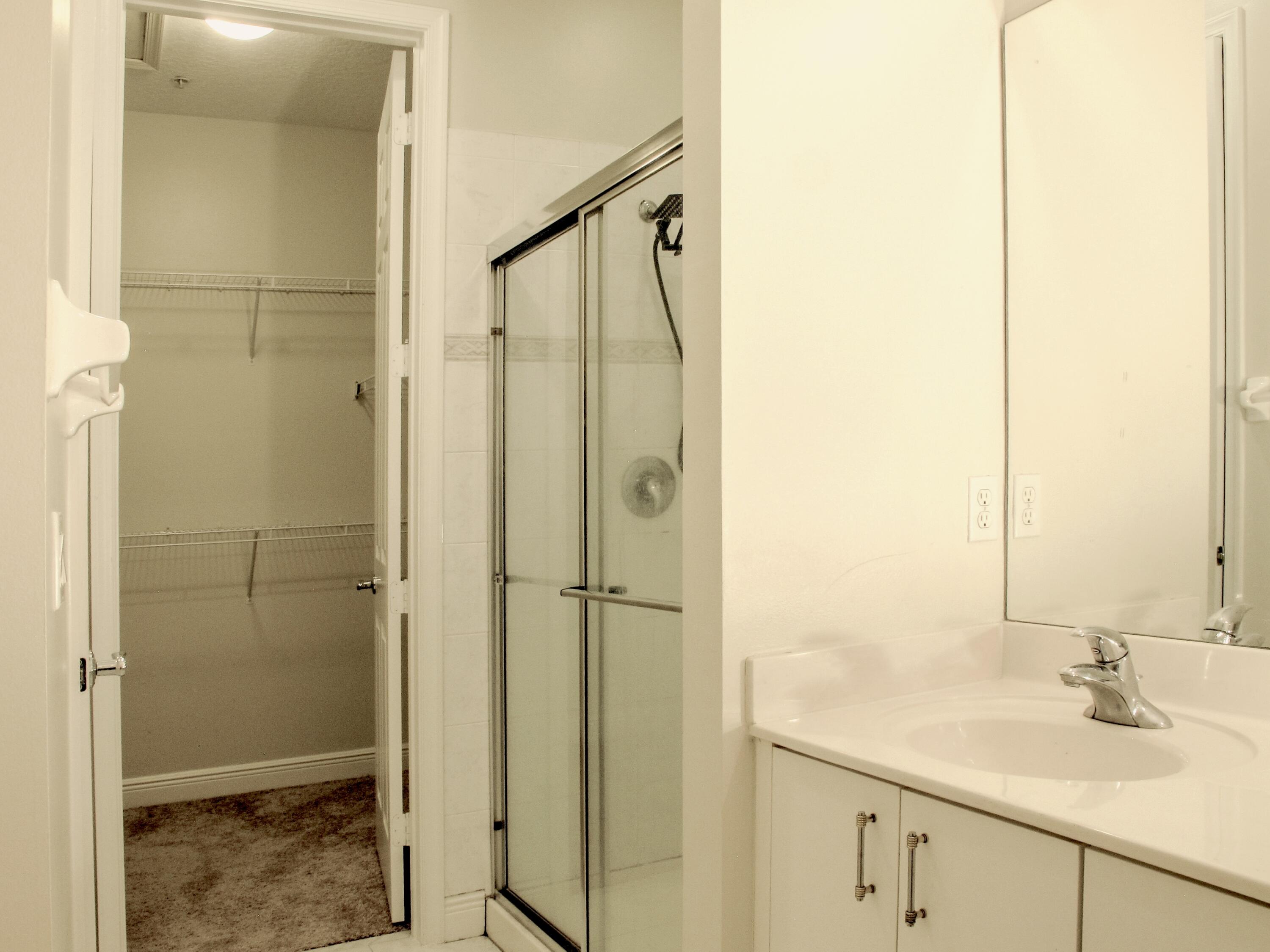 124 Jesup Lane Jupiter, FL 33458 - Photo 24 of 30 Primary Bath