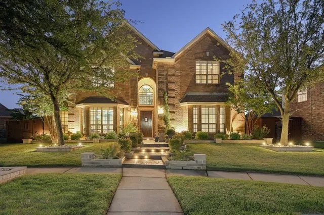 $985,000 | 3383 High Shoals Drive, Frisco, TX 75034