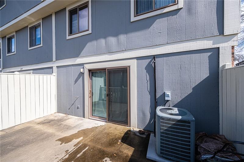 2531 Hunting Ridge Trail Bridgeville, PA 15017 - Photo 23 of 24 Exterior Back of unit.