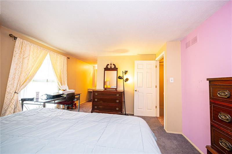 2531 Hunting Ridge Trail Bridgeville, PA 15017 - Photo 6 of 24 Master bedroom