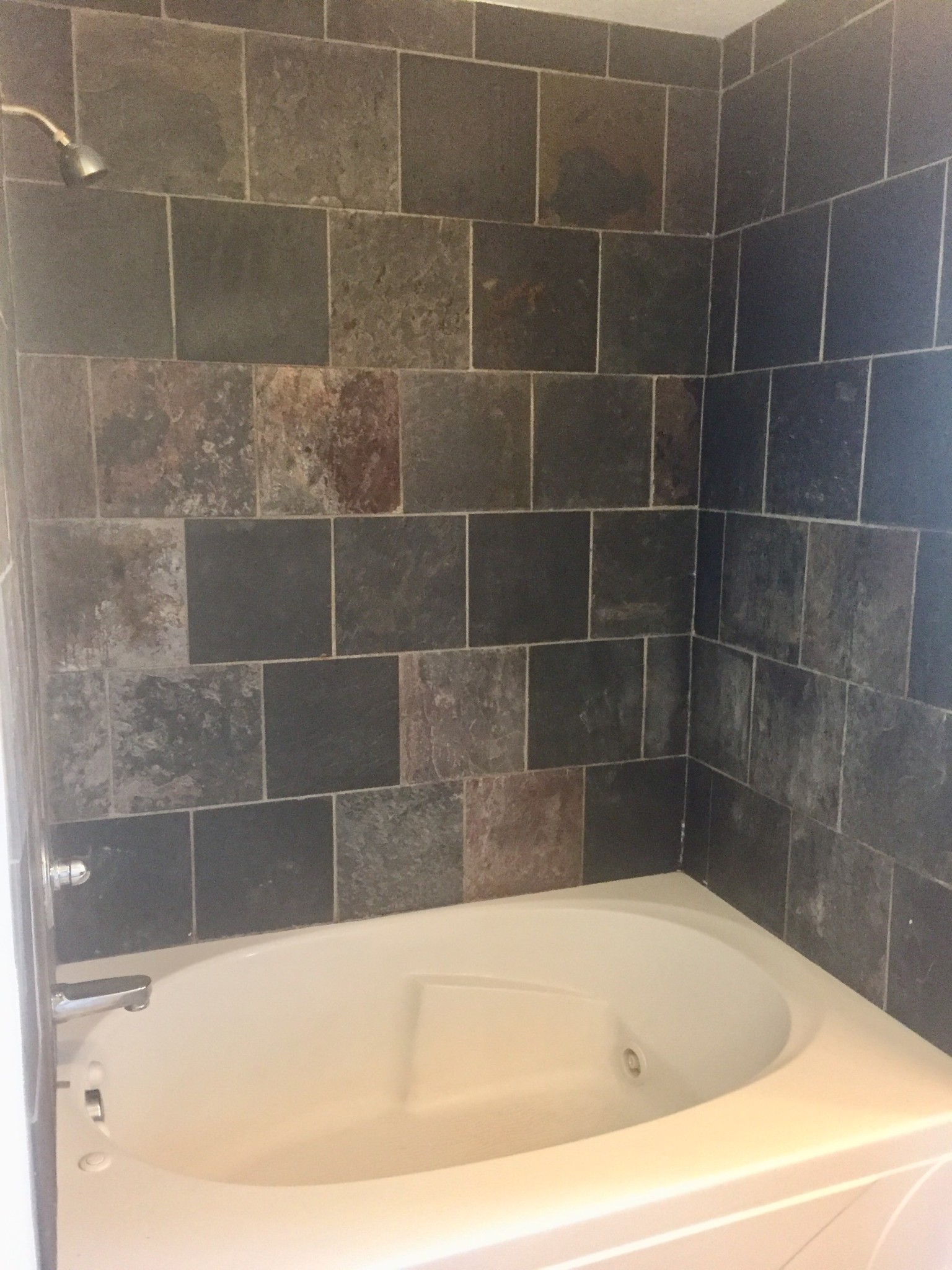 5722 Bill Anderson Road Portland, TN 37148 - Photo 8 of 11 a bathroom with a bathtub
