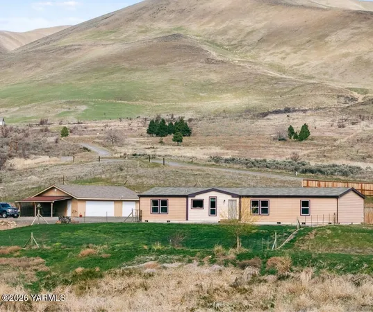 $450,000 | 486 Elk Ridge Lane, Selah, WA 98942
