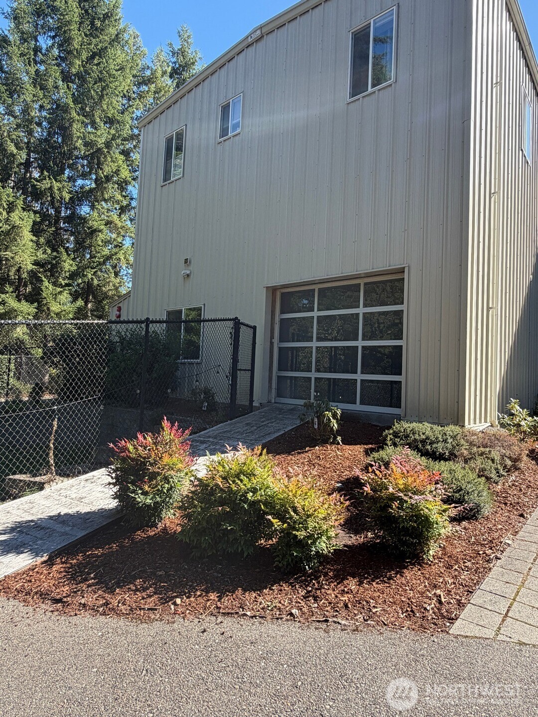 25929 Southeast Issaquah-Fall City Road Issaquah, WA 98029 - Photo 3 of 15 Gallery Image 3