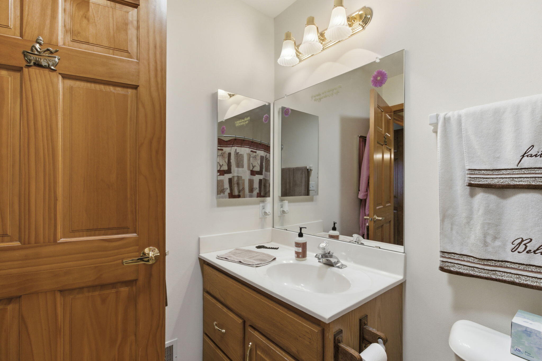 N80W17455 Robin Circle Menomonee Falls, WI 53051 - Photo 24 of 36 25-web-or-mls-IMG_9634
