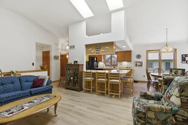 $425,000 | N80W17455 Robin Circle, Menomonee Falls, WI 53051