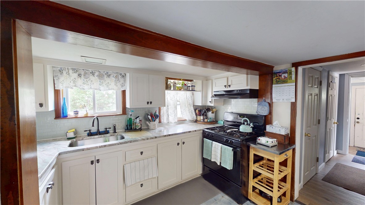 159 Iroquois Road Cumberland, RI 02864 - Photo 12 of 22