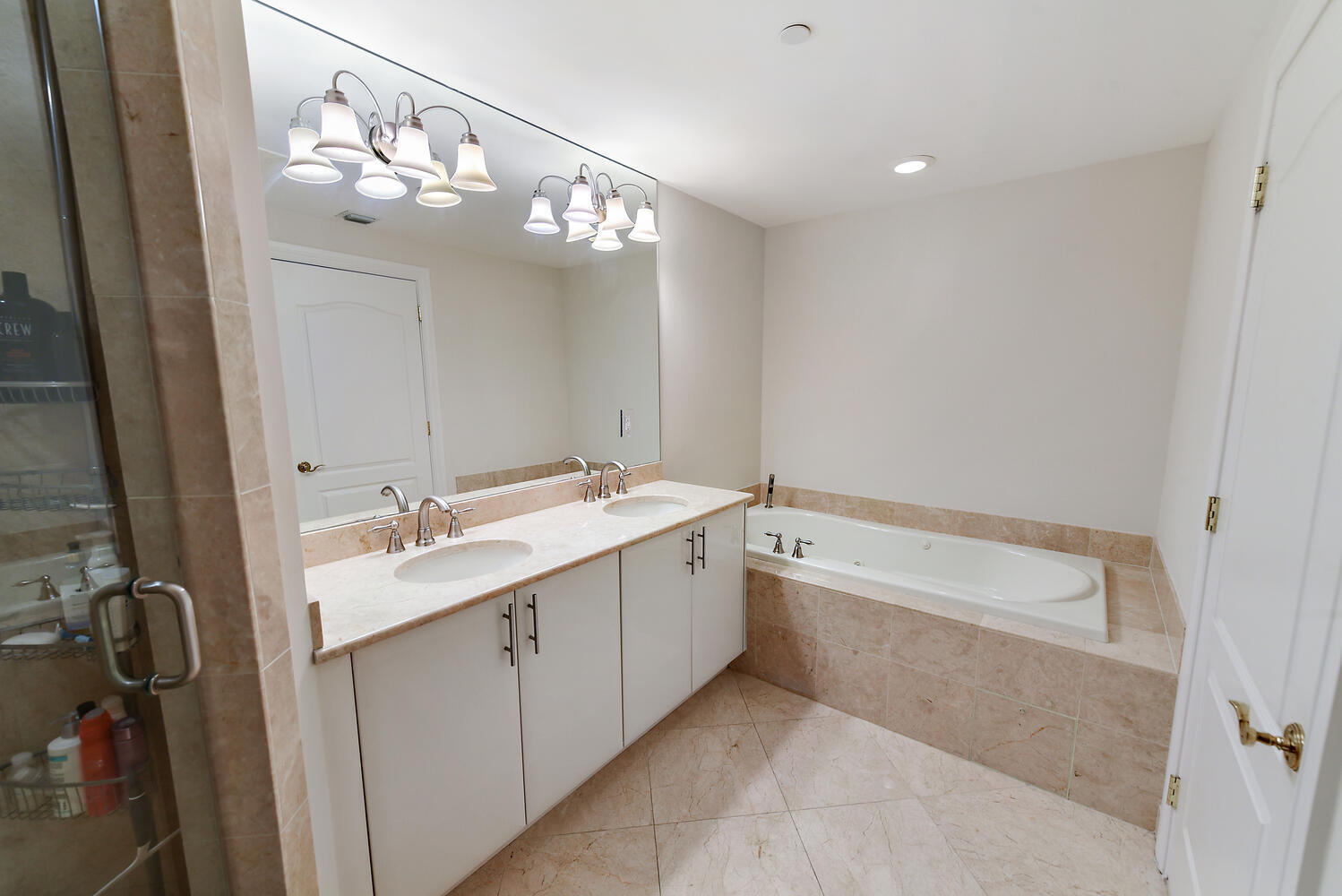 200 East Palmetto Park Road, Unit 17 Boca Raton, FL 33432 - Photo 27 of 44 Master Bath