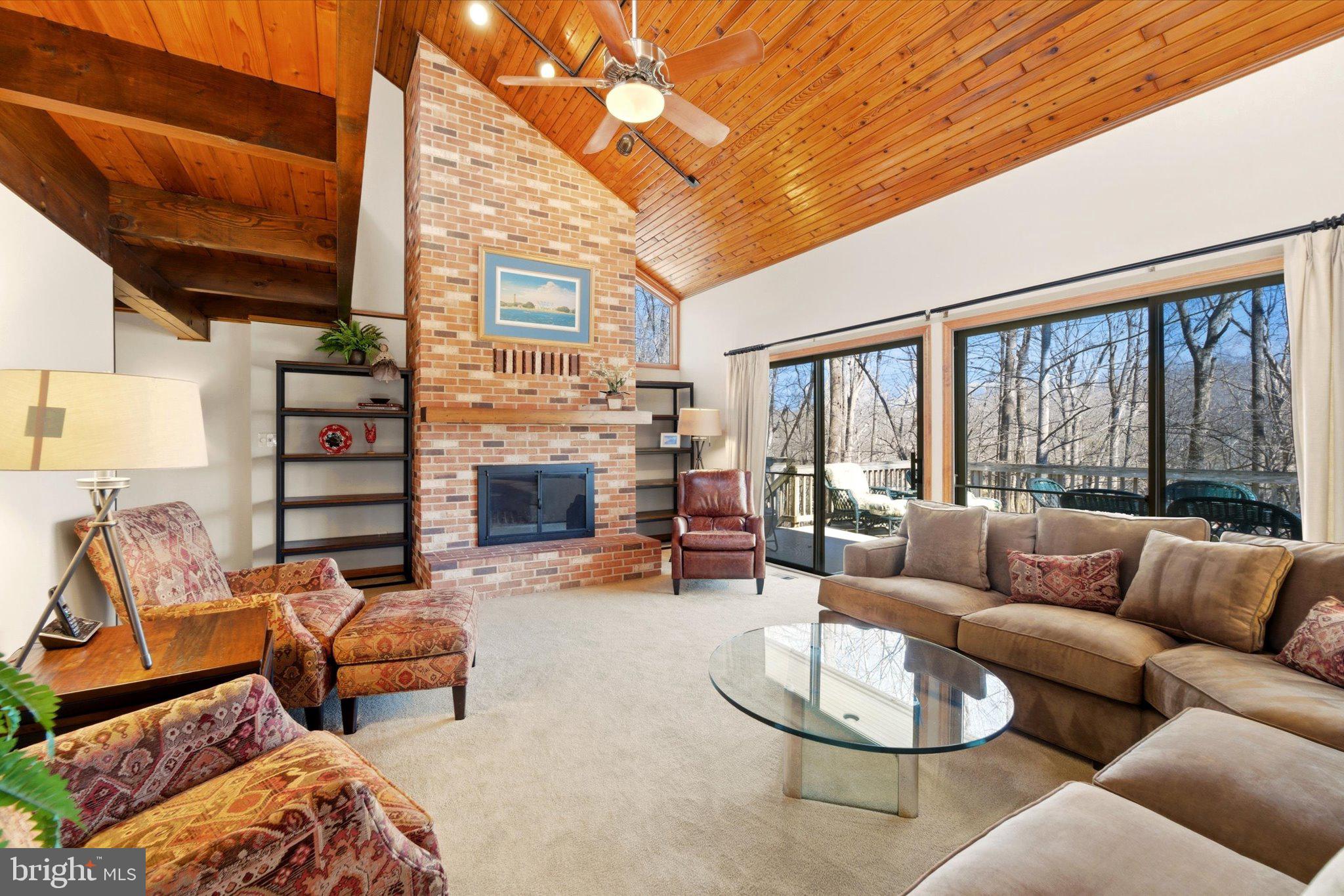 12500 Paradise Spring Road Clifton, VA 20124 - Photo 22 of 66 Family Room