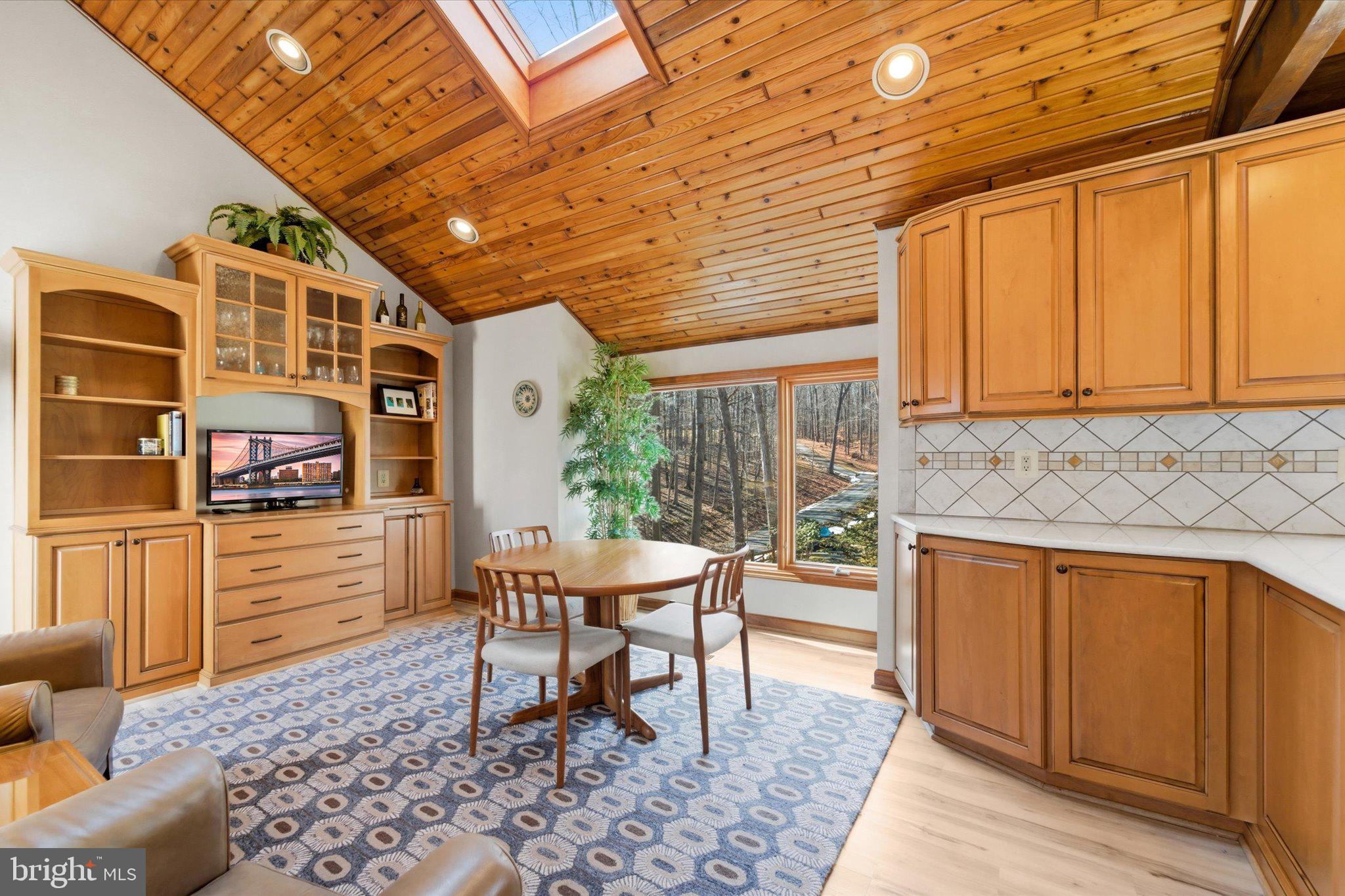 12500 Paradise Spring Road Clifton, VA 20124 - Photo 27 of 66 Eat-In Kitchen