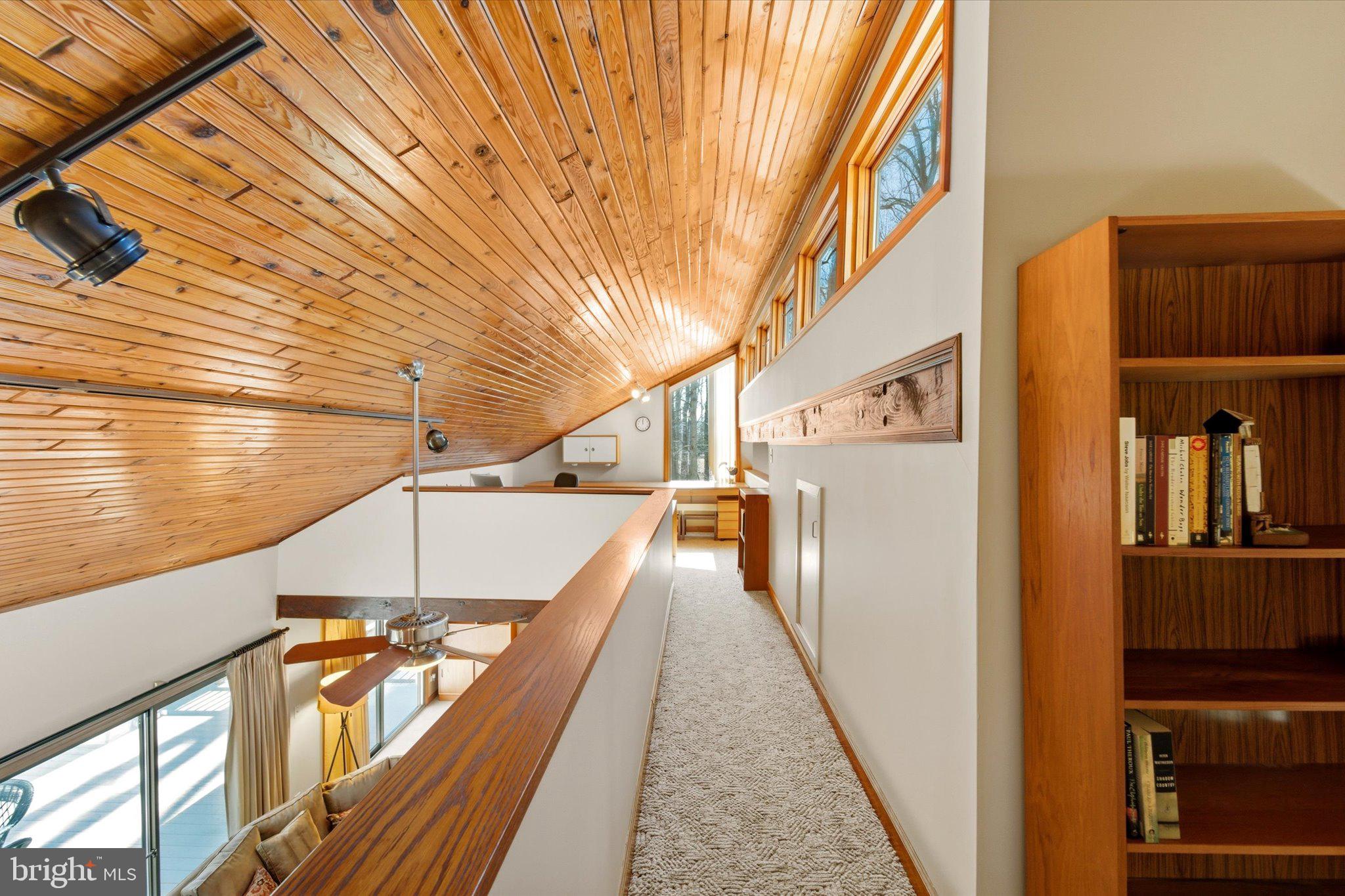 12500 Paradise Spring Road Clifton, VA 20124 - Photo 34 of 66 Upper left loft