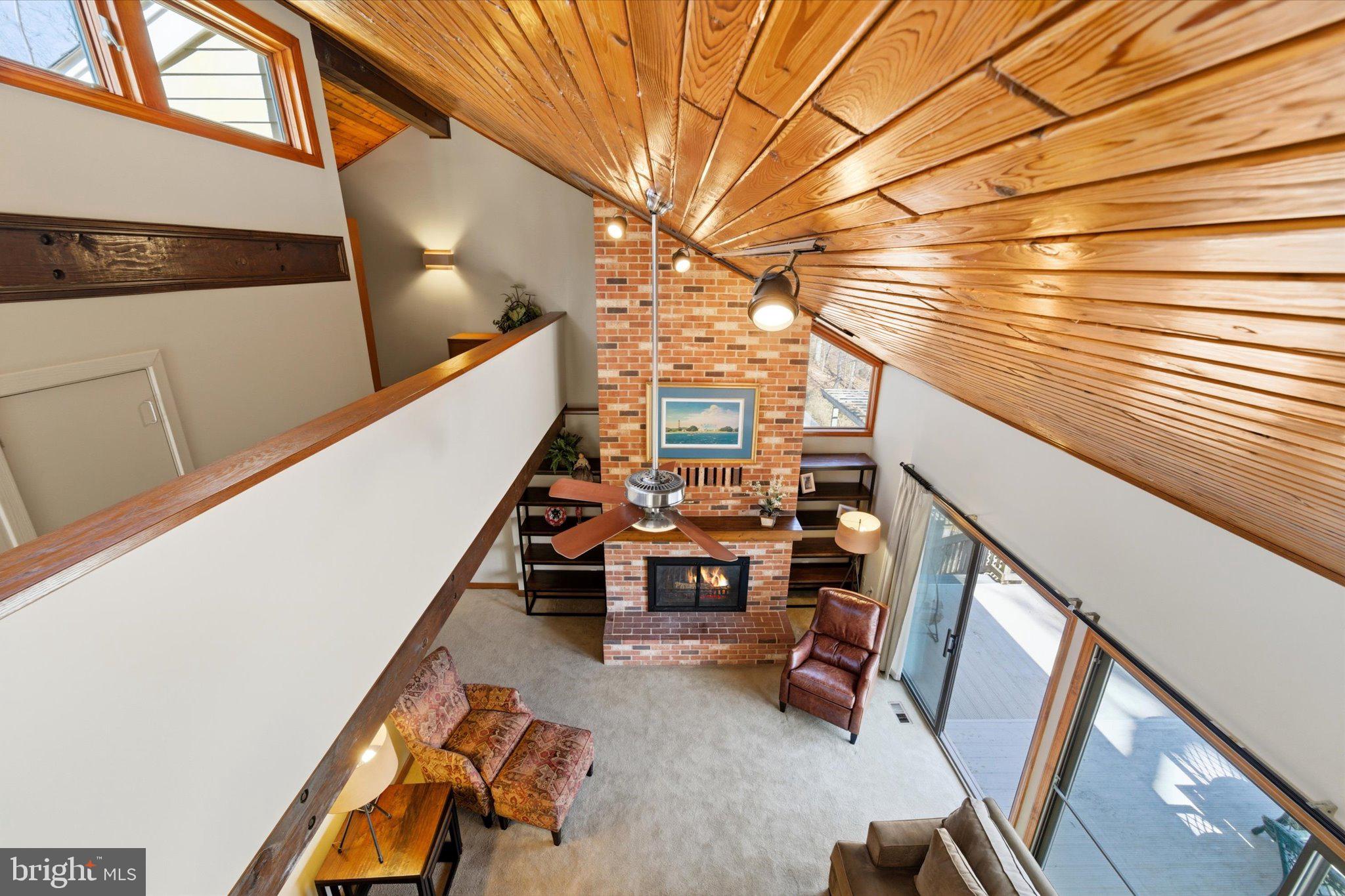 12500 Paradise Spring Road Clifton, VA 20124 - Photo 36 of 66 Overlooking family room