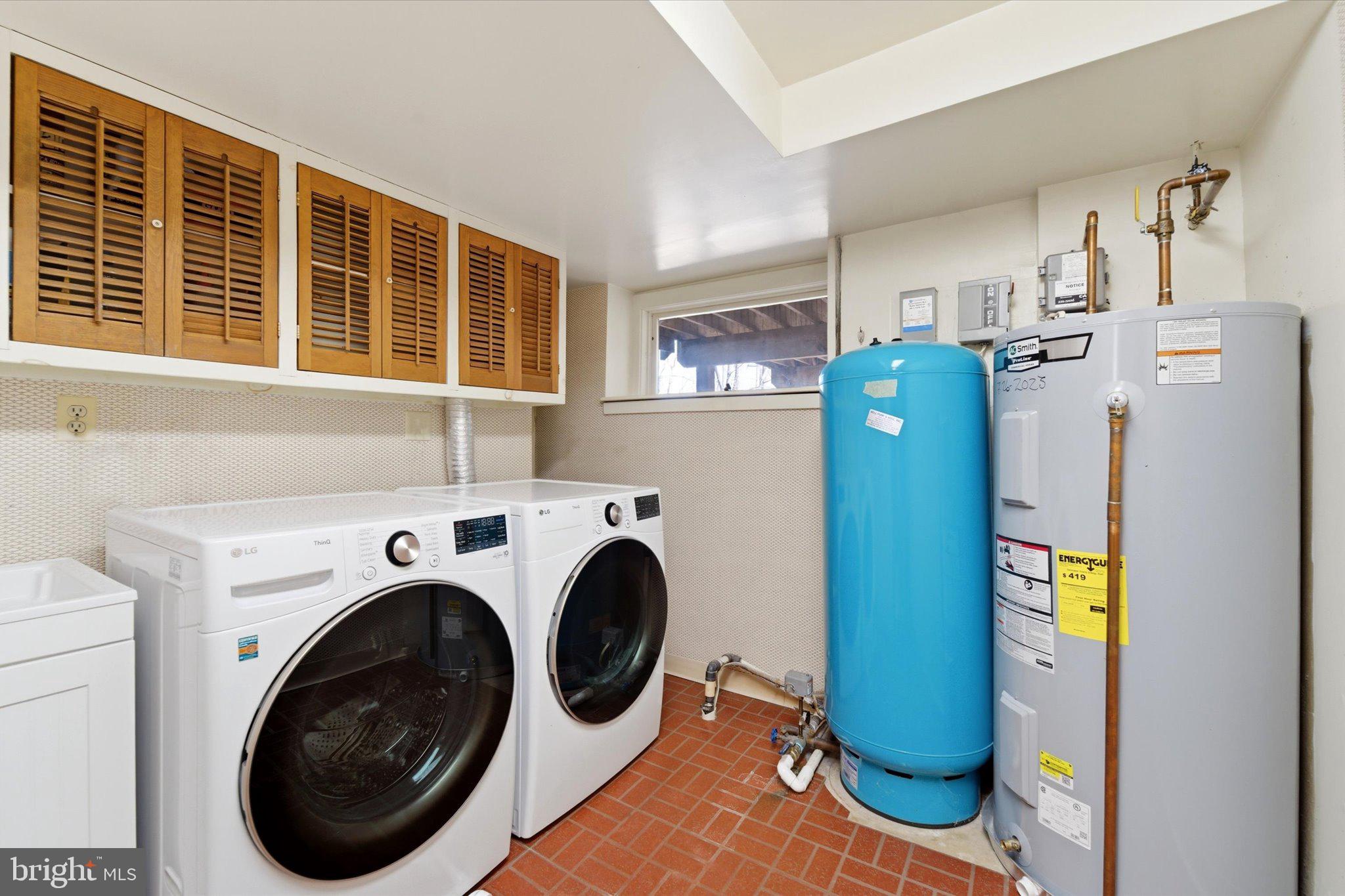 12500 Paradise Spring Road Clifton, VA 20124 - Photo 43 of 66 Laundry/Utility Room