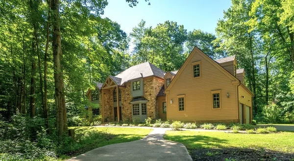 $1,050,000 | 8215 Whispering Pines Drive, Novelty, OH 44072