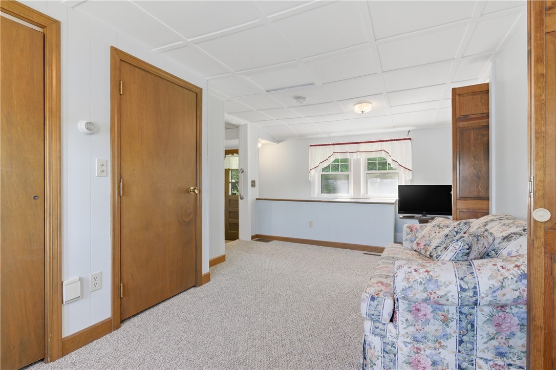 585 Reservoir Road Burrillville, RI 02859 - Photo 23 of 49