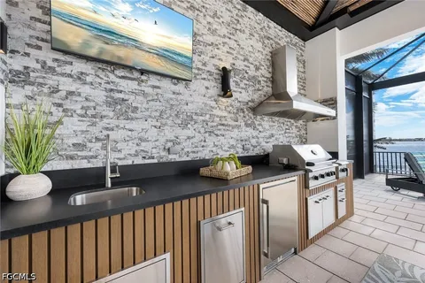 $3,150,000 | 4415 Southeast 20th Place, Cape Coral, FL 33904