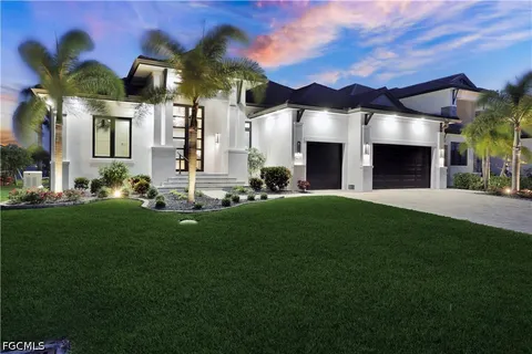 $3,150,000 | 4415 Southeast 20th Place, Cape Coral, FL 33904