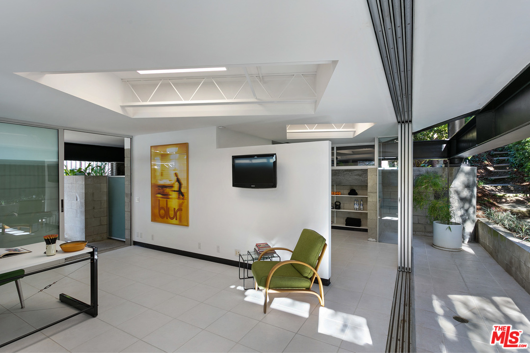 444 Sycamore Road Santa Monica, CA 90402 - Photo 17 of 32