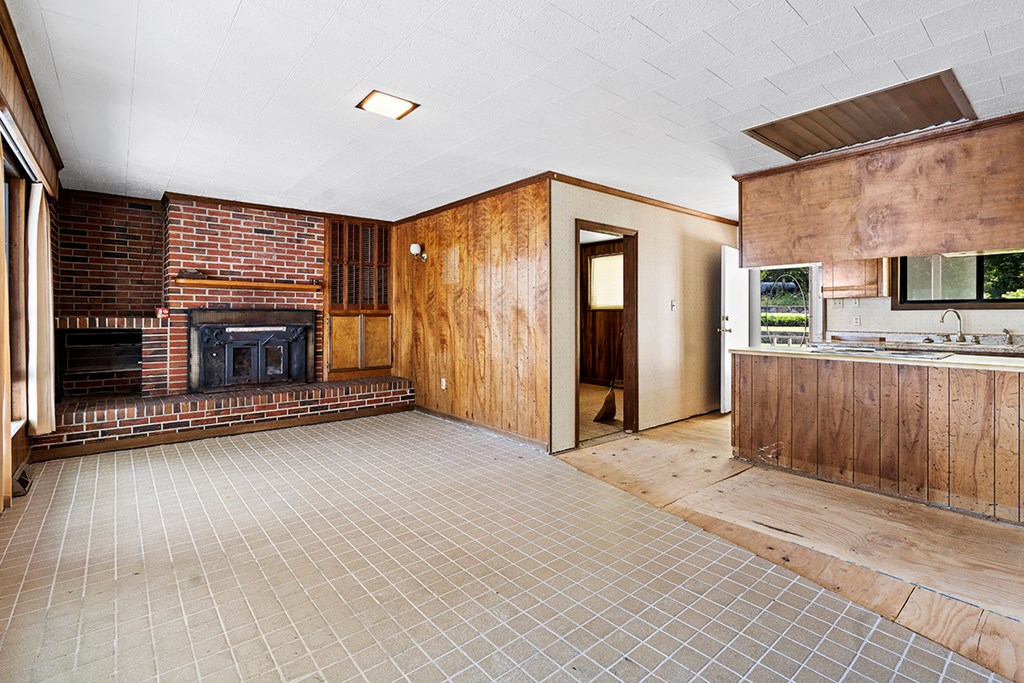 112 Bluff Road Greenwood, SC 29649 - Photo 6 of 25