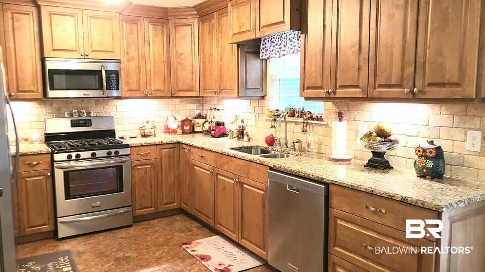 9640 Lakeview Road Bay Minette, AL 36507 - Photo 2 of 14
