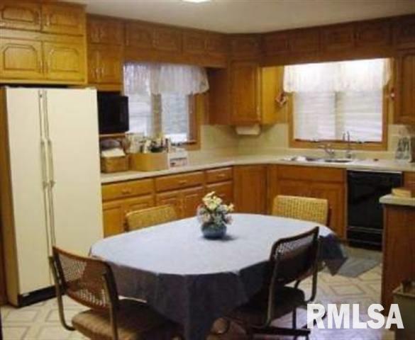 112 Locust Street Bennett, IA 52721 - Photo 4 of 9 Gallery Image 4
