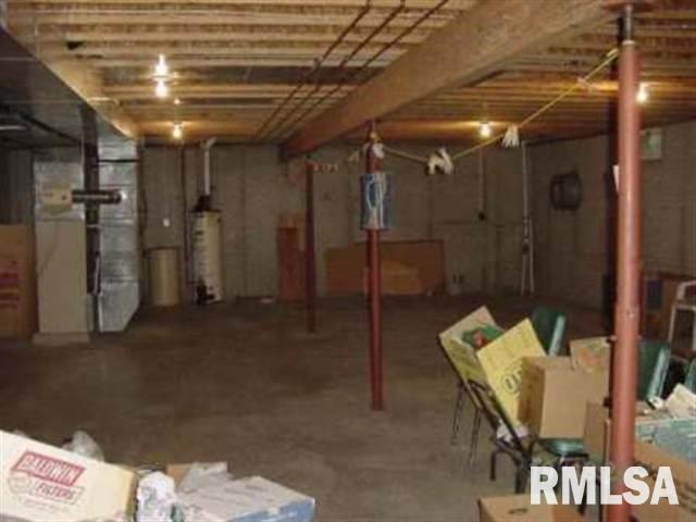 112 Locust Street Bennett, IA 52721 - Photo 6 of 9 Gallery Image 6