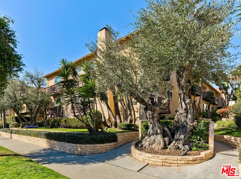 8155 Manitoba Street, Unit 12 Playa del Rey, CA 90293 - Photo 12 of 13