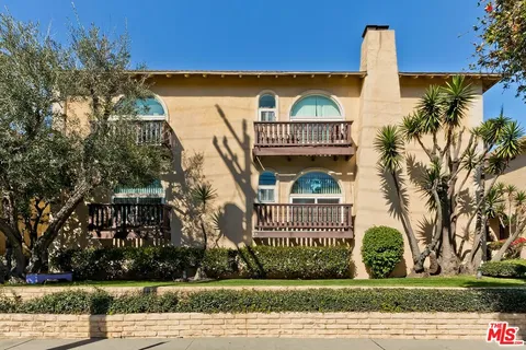 $489,000 | 8155 Manitoba Street, Unit 12, Playa del Rey, CA 90293