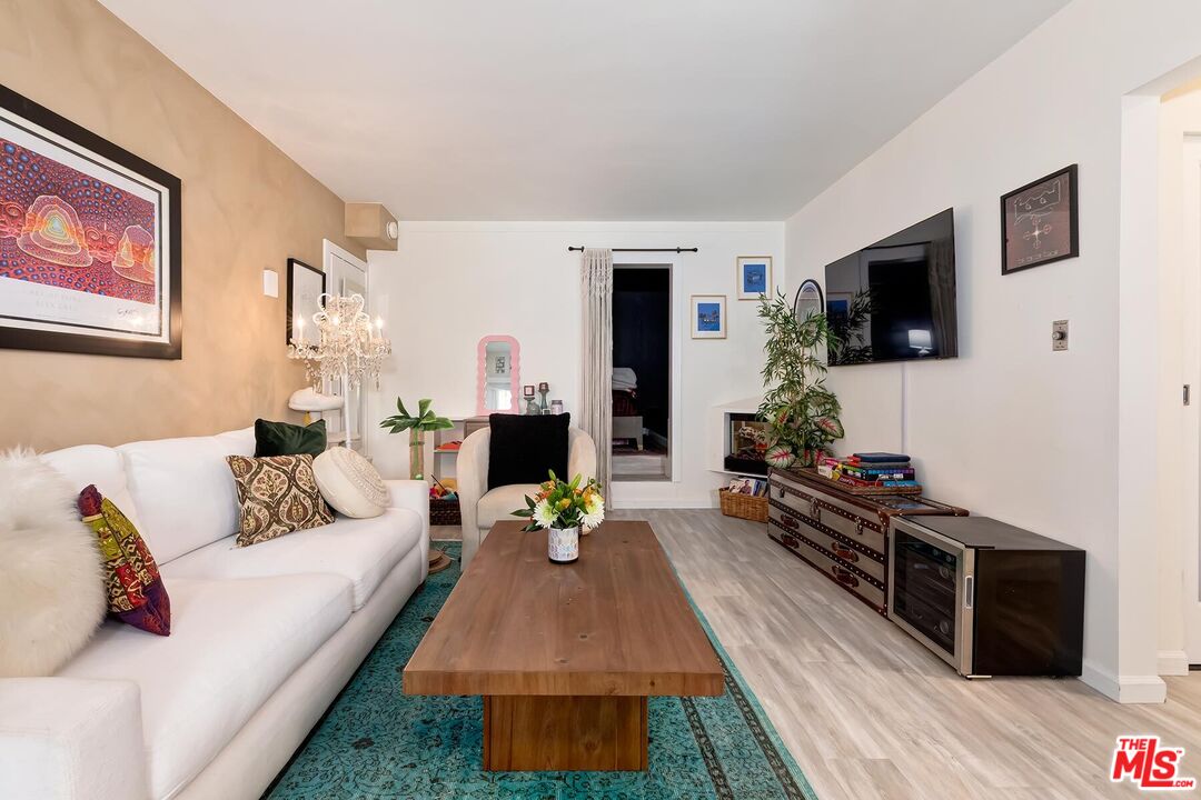 8155 Manitoba Street, Unit 12 Playa del Rey, CA 90293 - Photo 2 of 13
