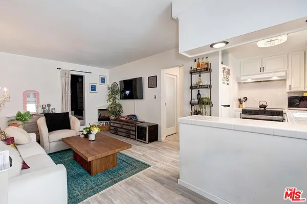 $495,000 | 8155 Manitoba Street, Unit 12, Playa del Rey, CA 90293
