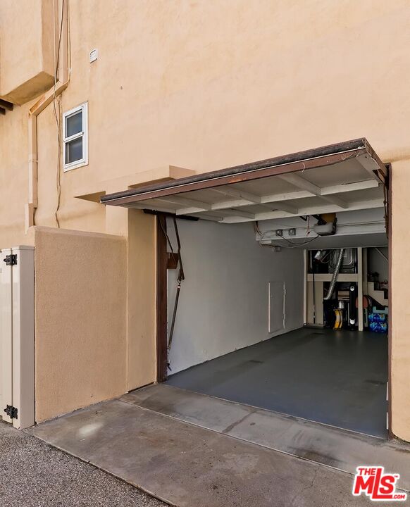 8155 Manitoba Street, Unit 12 Playa del Rey, CA 90293 - Photo 10 of 12