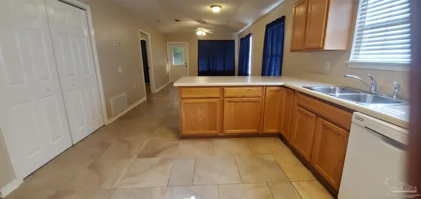 $1,375 | 2520 Trailwood Drive, Cantonment, FL 32533