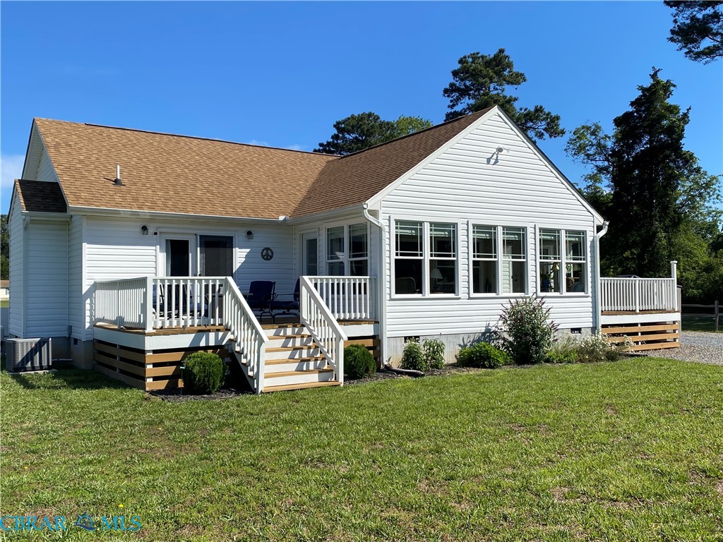 428 Smith Point Road Reedville, VA 22539 - Photo 2 of 38