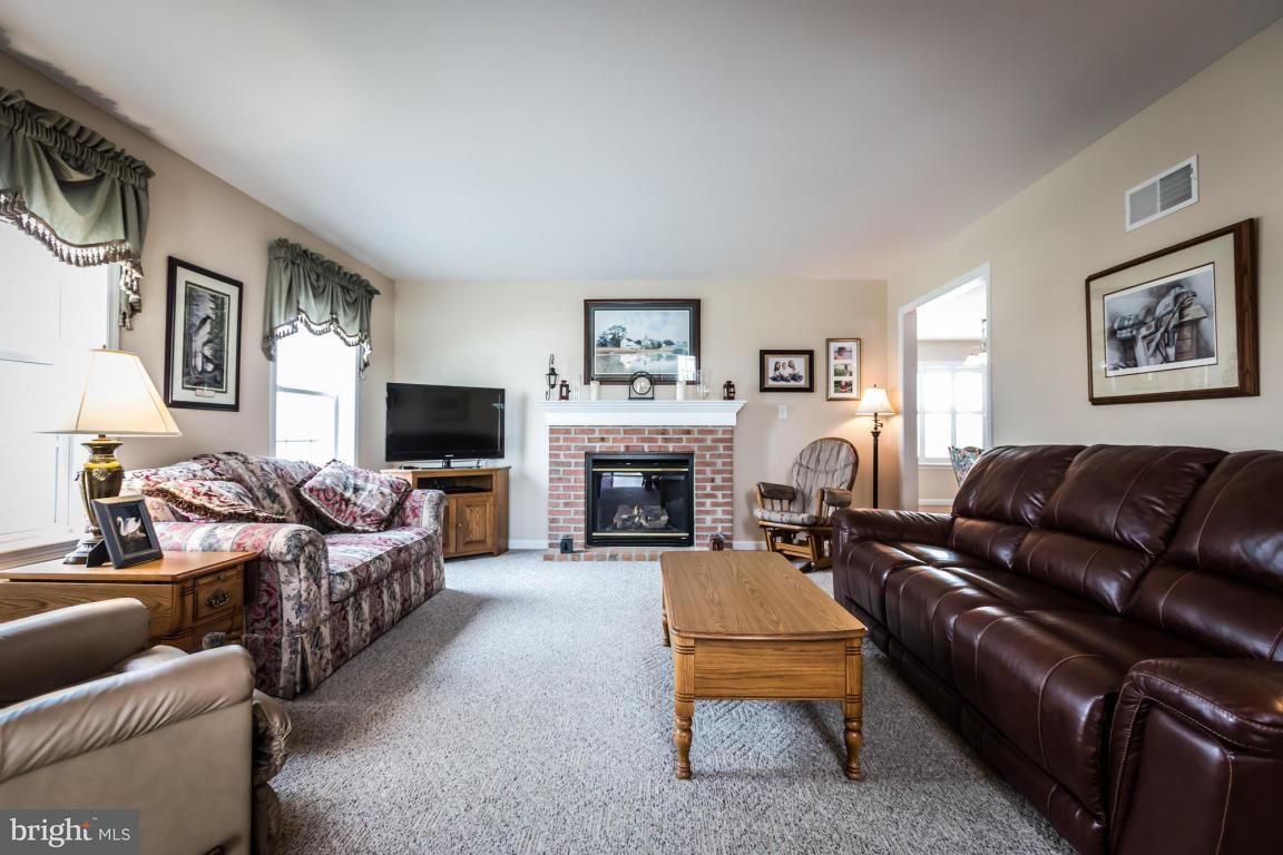 514 Providence Court Lititz, PA 17543 - Photo 5 of 32 Gallery Image 5