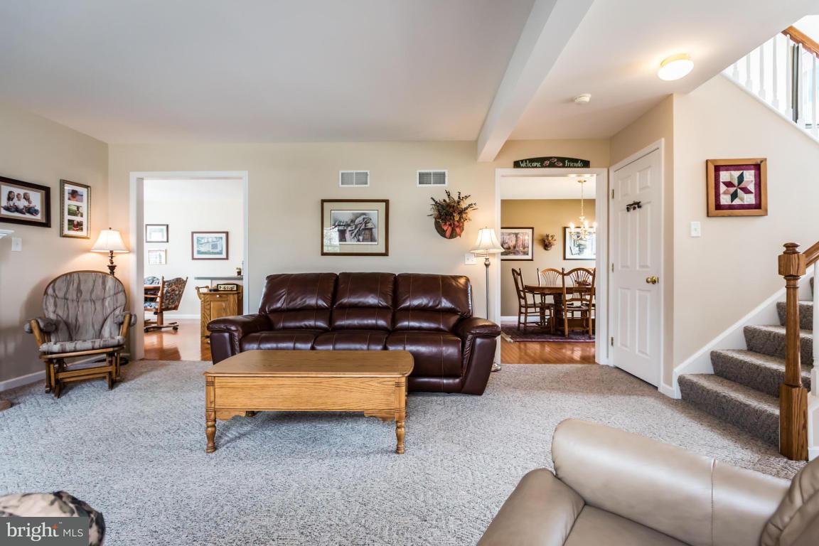514 Providence Court Lititz, PA 17543 - Photo 8 of 32 Gallery Image 8