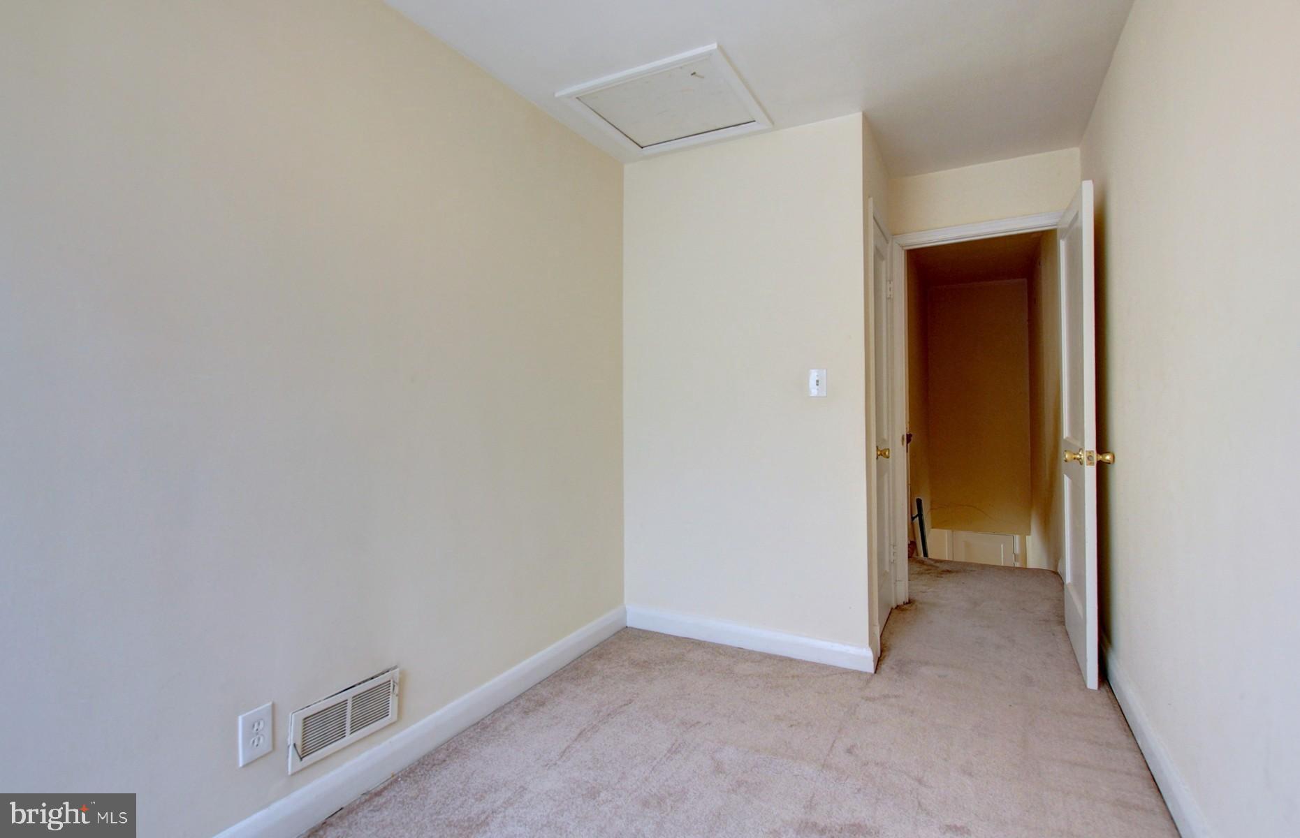 4307 Cedar Garden Road Baltimore, MD 21229 - Photo 14 of 22 Bedroom