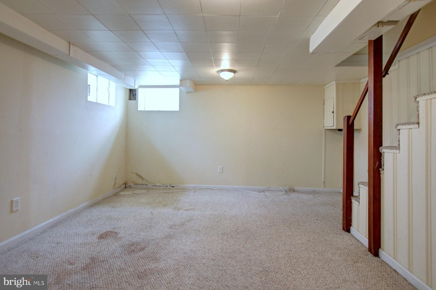 4307 Cedar Garden Road Baltimore, MD 21229 - Photo 20 of 22 Family room