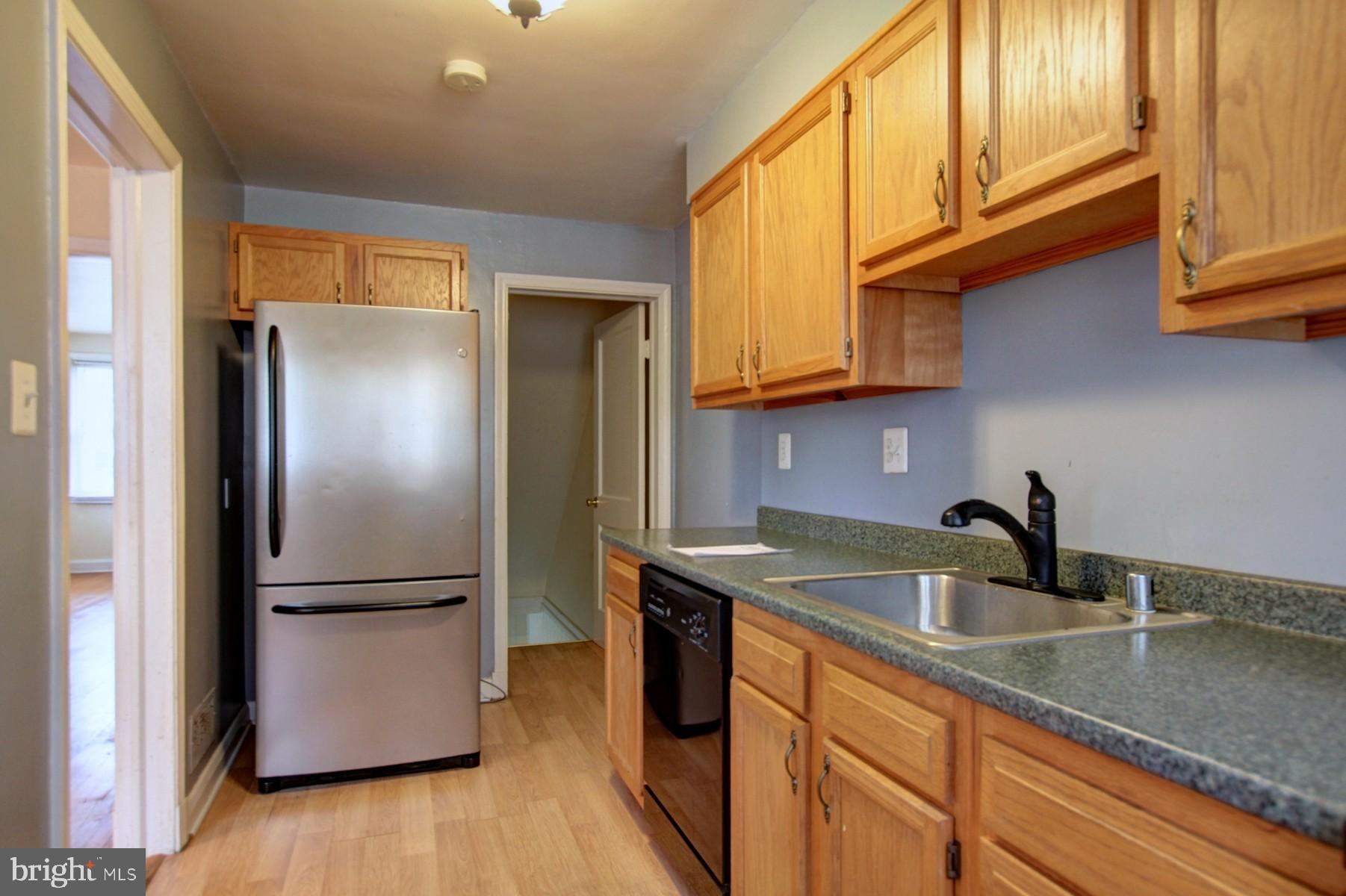 4307 Cedar Garden Road Baltimore, MD 21229 - Photo 9 of 22 Kitchen